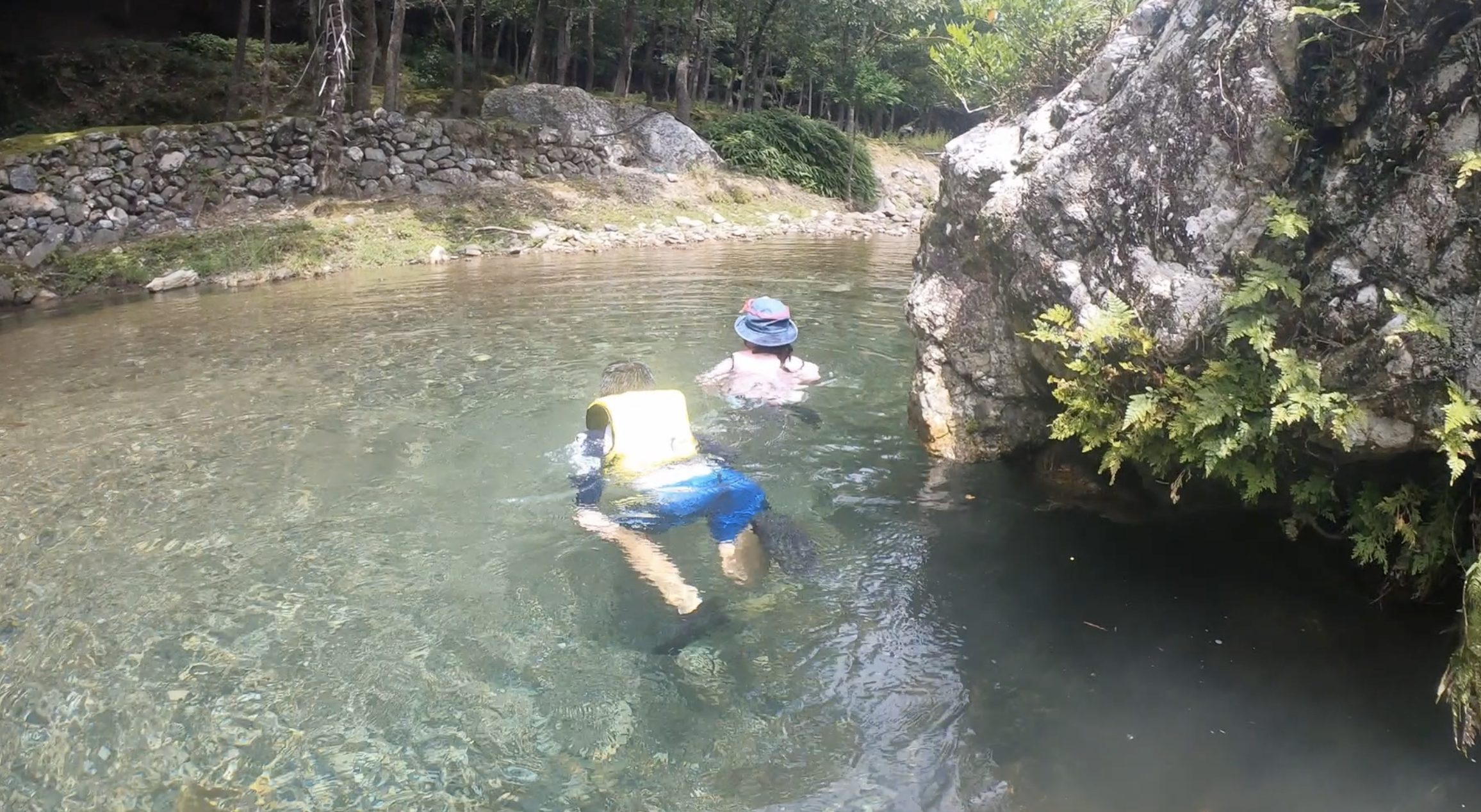 夏本番 穴場川遊び 三重県度会郡大紀町の一軒家ゲストハウス民泊三吉 みよし 遊び 日帰り体験 夏本番 穴場川遊び 三重県度会郡大紀町の一軒家ゲストハウス民泊三吉 みよし 遊び 日帰り体験