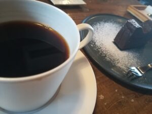 CAFEめがね書房のコーヒーとスイーツ（大紀町の喫茶店）