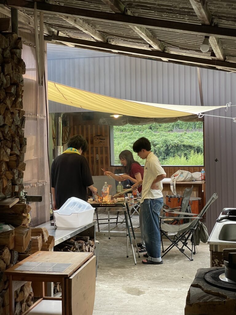 夏に三重の一軒家BBQ場で帰省して同級生友達と穴場日帰り手ぶらBBQ