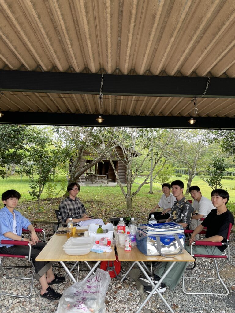 三重県日帰り手ぶらバーベキューの体験ハウスみよしでの友達とバーベキュー